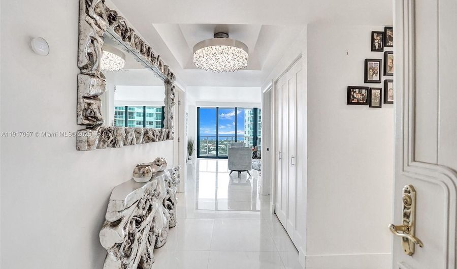 20281 E Country Club Dr 1114, Aventura, FL 33180 - 2 Beds, 2 Bath