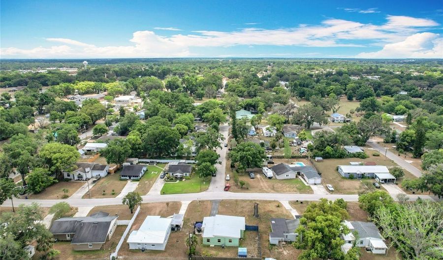 690 W PEARL St, Bartow, FL 33830 - 3 Beds, 2 Bath