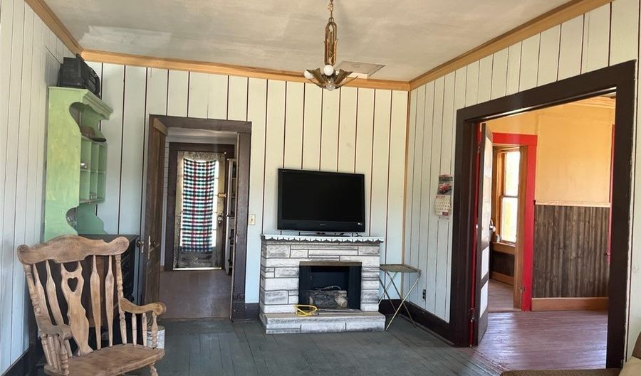 901 E Myers Ave, Goldfield, NV 89013 - 2 Beds, 1 Bath