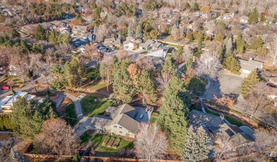 1777 E Holden Ln, Boise, ID 83706 - 4 Beds, 3 Bath