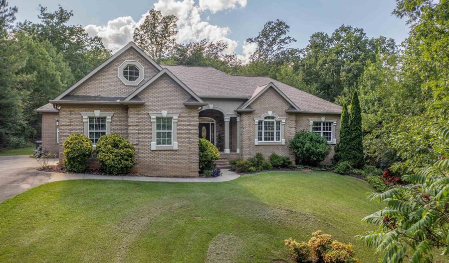 146 LOST ACRES Dr, Alexandria, AL 36250 - 5 Beds, 4 Bath