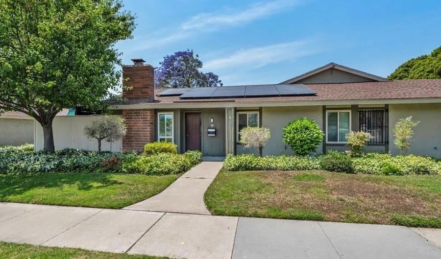 340 Fireside St, Oceanside, CA 92058 - 2 Beds, 1 Bath