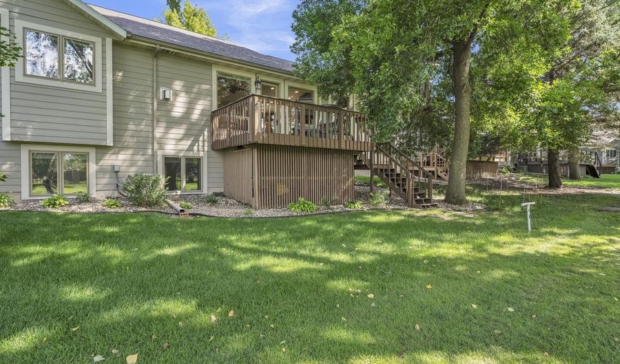 211 Emerald Meadows Dr, Arnolds Park, IA 51331 - 4 Beds, 2 Bath