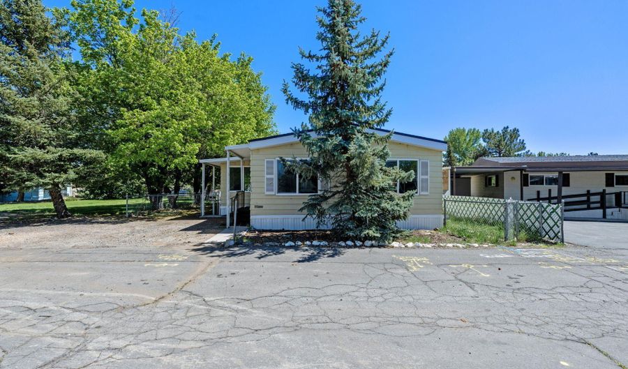 1279 Kingslane Ct, Gardnerville, NV 89410 - 2 Beds, 2 Bath