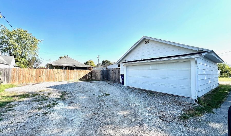 1634 22nd St, Bedford, IN 47421 - 3 Beds, 2 Bath