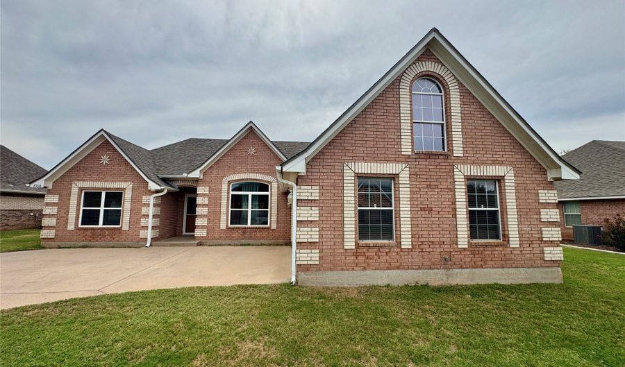 7918 Skyline Dr, Abilene, TX 79606 - 4 Beds, 2 Bath