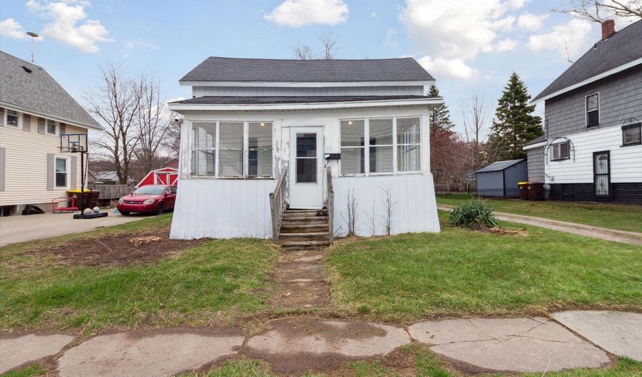 724 Bridge Ave, Alma, MI 48801 - 3 Beds, 1 Bath