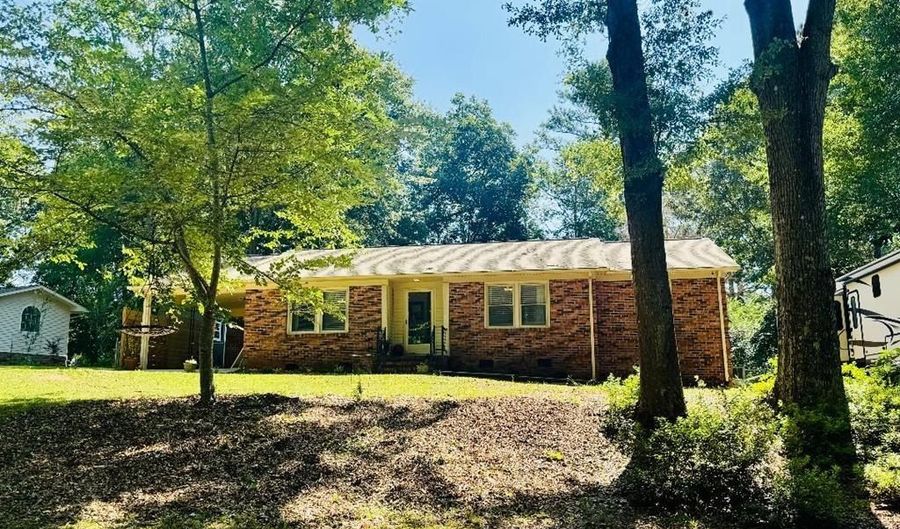 121 Woodland Way, Abbeville, SC 29620 - 3 Beds, 2 Bath