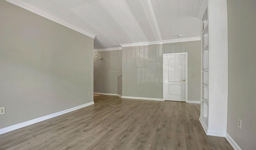20901 CEDARPOST Sq 101, Ashburn, VA 20147 - 2 Beds, 2 Bath