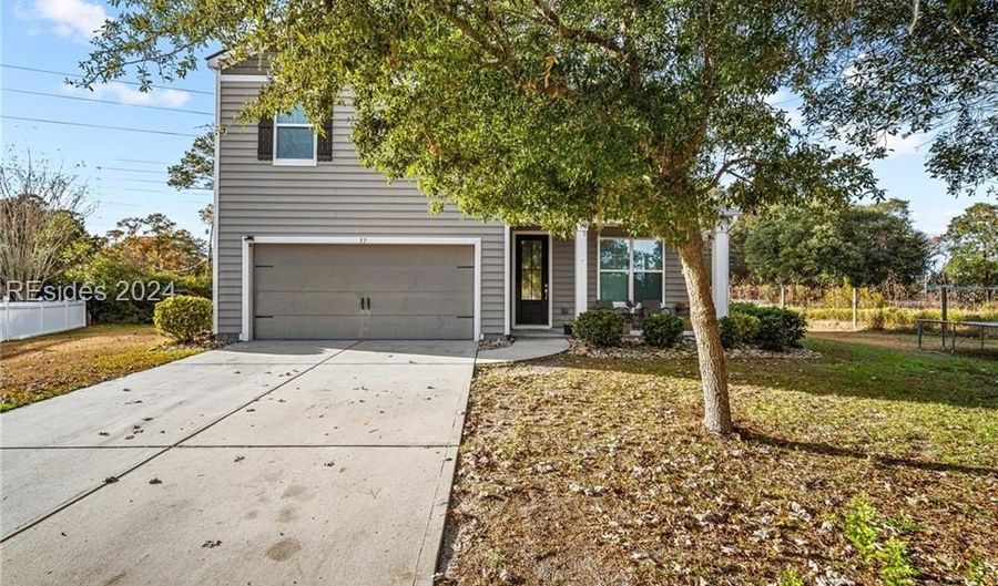 37 Kings Cross Ct, Beaufort, SC 29902 - 4 Beds, 3 Bath