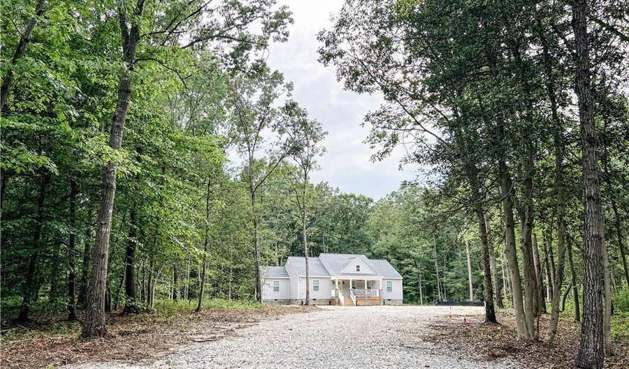 10295 Ashcake Rd, Ashland, VA 23005 - 4 Beds, 2 Bath