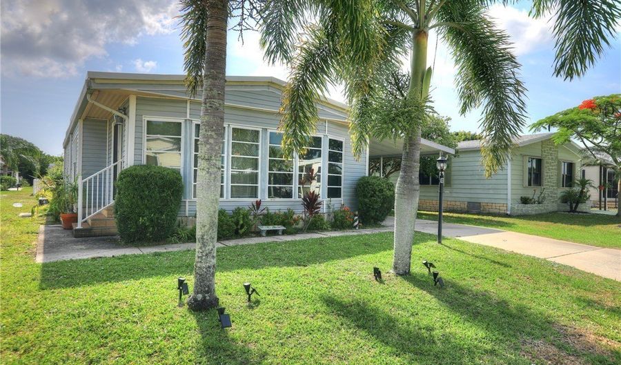 710 Hyacinth Cir, Barefoot Bay, FL 32976 - 2 Beds, 2 Bath