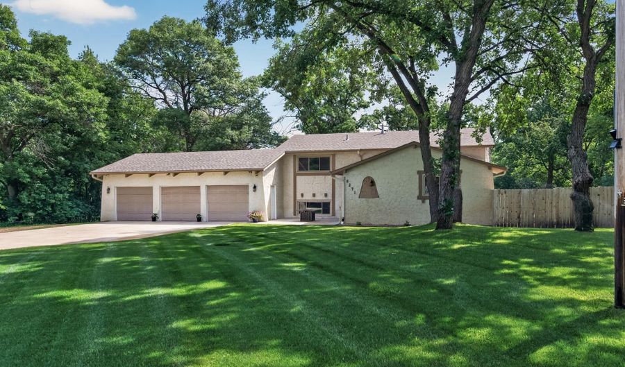16271 Jasper St NW, Anoka, MN 55303 - 3 Beds, 2 Bath
