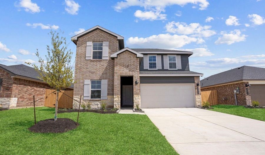 Model Home | 13 Robin Court, Angleton, TX 77515 - 4 Beds, 2 Bath