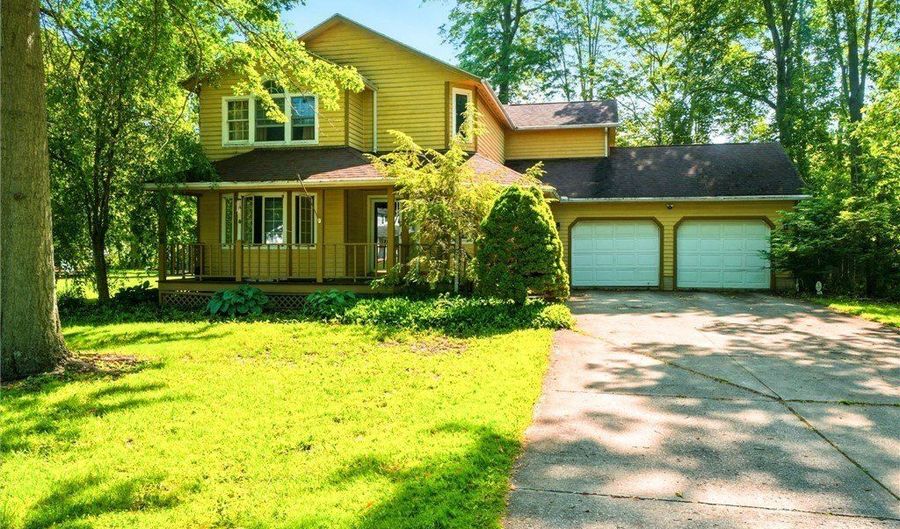 2120 Deerfield Dr, Ashtabula, OH 44004 - 4 Beds, 3 Bath