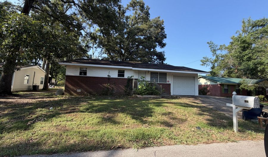 109 Oak Dr, Booneville, MS 38829 - 3 Beds, 2 Bath