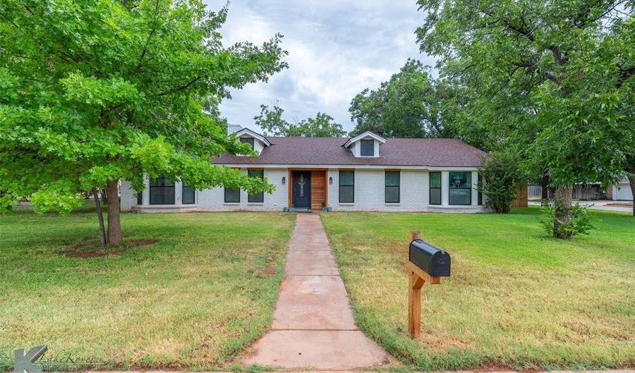 4102 Concord Ct, Abilene, TX 79603 - 4 Beds, 3 Bath