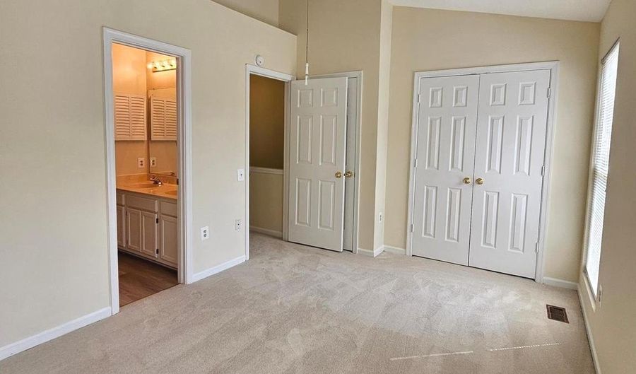 7235 PARSONS Ct, Alexandria, VA 22306 - 2 Beds, 2 Bath