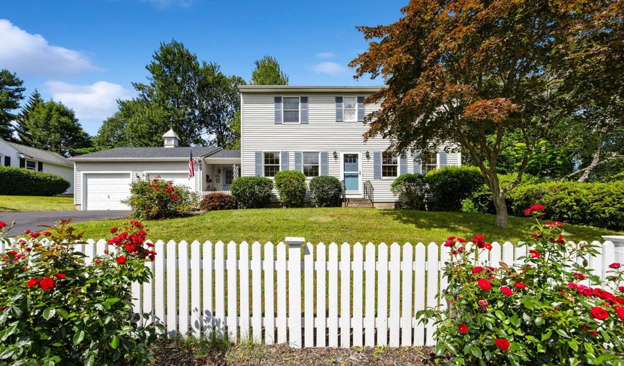 198 Crown St, Bristol, CT 06010 - 3 Beds, 2 Bath