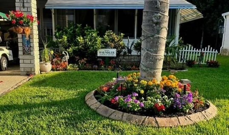 710 Royal Forest Dr, Auburndale, FL 33823 - 2 Beds, 2 Bath