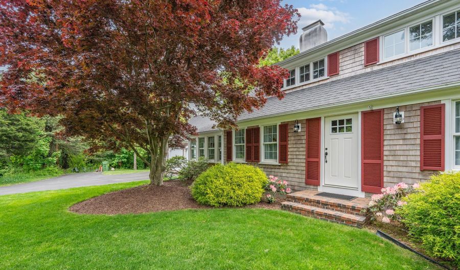 156 Tonela Ln, Barnstable, MA 02630 - 3 Beds, 3 Bath
