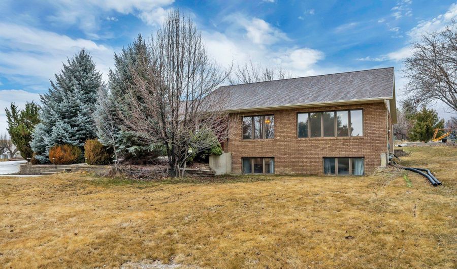 887 E VILLAGE Way, Alpine, UT 84004 - 5 Beds, 3 Bath