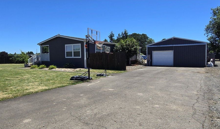 3800 DUNLAP Ave NE, Albany, OR 97322 - 3 Beds, 2 Bath