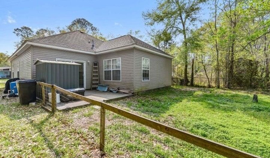 6118 E Benton St, Bay St. Louis, MS 39520 - 3 Beds, 2 Bath