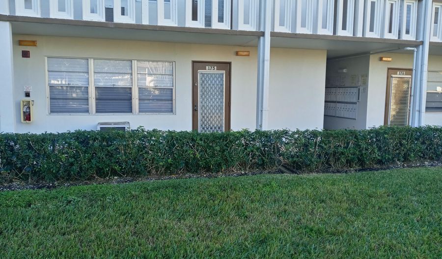 175 Mansfield E, Boca Raton, FL 33434 - 1 Beds, 1 Bath