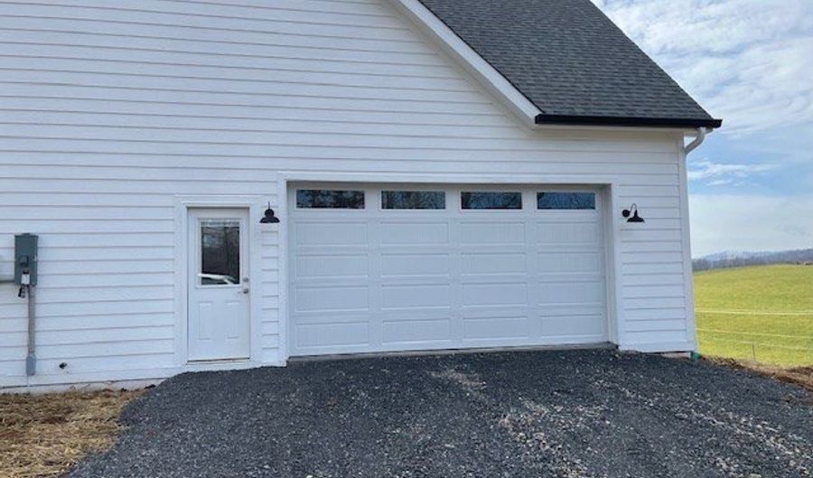 15840 Black Hollow Rd, Abingdon, VA 24210 - 4 Beds, 3 Bath