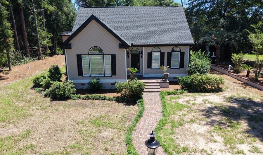 346 Reynolds Rd, Blackville, SC 29817 - 4 Beds, 3 Bath