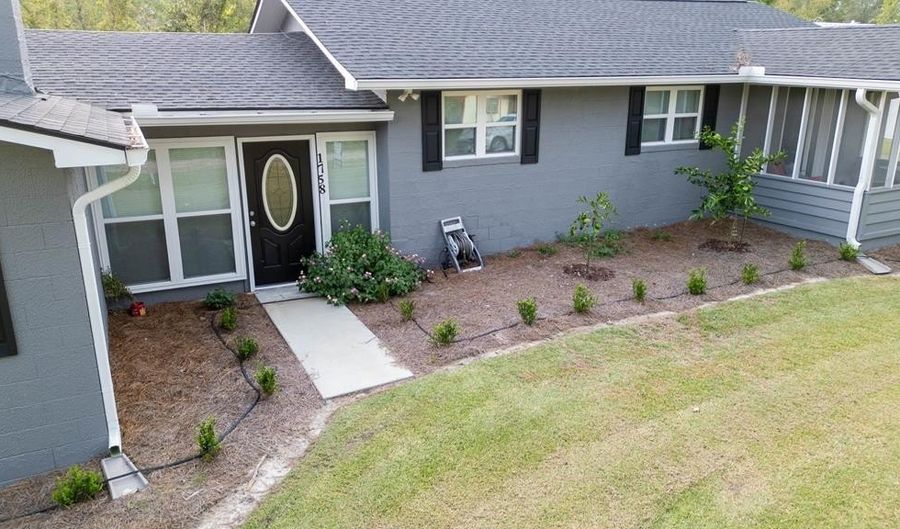 1758 Easons Bluff Rd, Baxley, GA 31513 - 3 Beds, 2 Bath