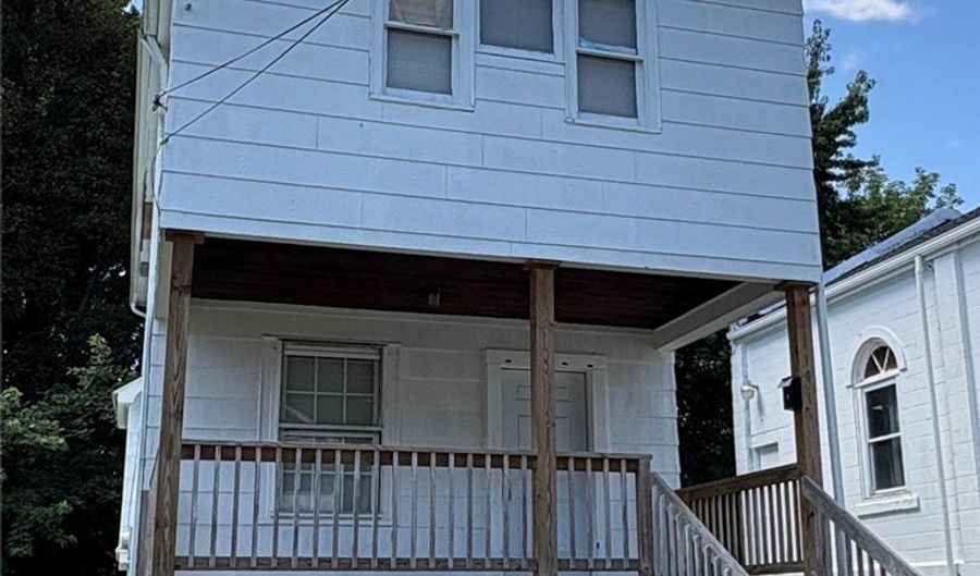 141 Fulton St, Akron, OH 44305 - 3 Beds, 1 Bath