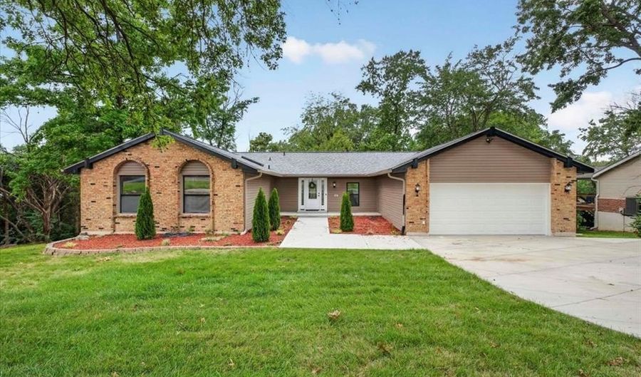 863 Woods Mill Rd, Ballwin, MO 63011 - 3 Beds, 3 Bath