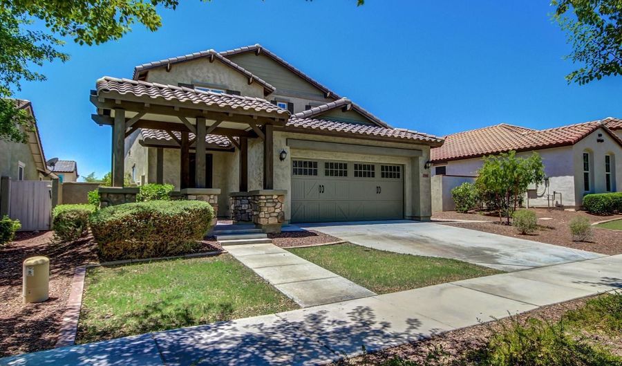 2542 N RILEY Rd, Buckeye, AZ 85396 - 4 Beds, 2 Bath