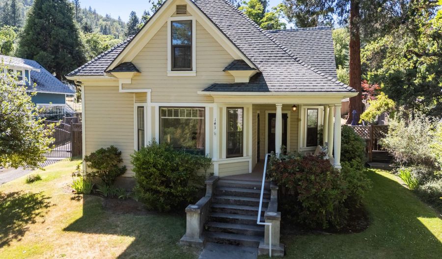 143 Granite St, Ashland, OR 97520 - 5 Beds, 2 Bath