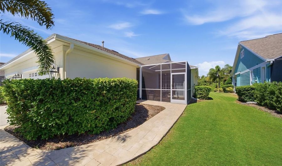 5610 GOLDEN ISLES Dr, Apollo Beach, FL 33572 - 3 Beds, 2 Bath