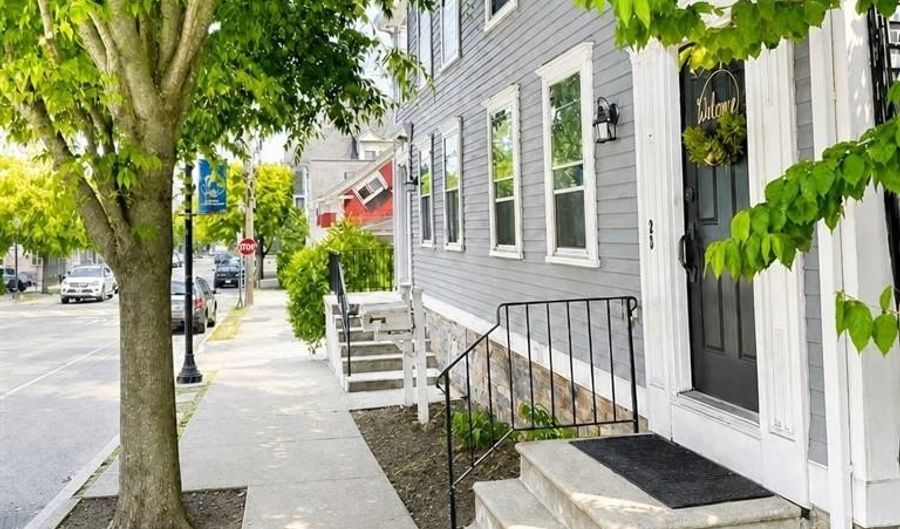 31 King St 33-3, East Greenwich, RI 02818 - 2 Beds, 1 Bath