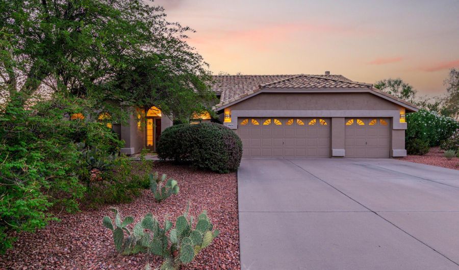 29670 N 46TH St, Cave Creek, AZ 85331 - 3 Beds, 2 Bath