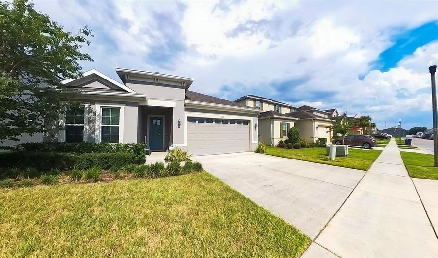 902 GRAND HILLTOP Dr, Apopka, FL 32703 - 3 Beds, 2 Bath