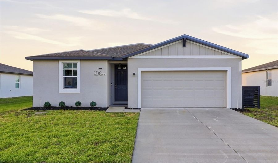 1256 OAK VALLEY Dr, Auburndale, FL 33823 - 3 Beds, 2 Bath