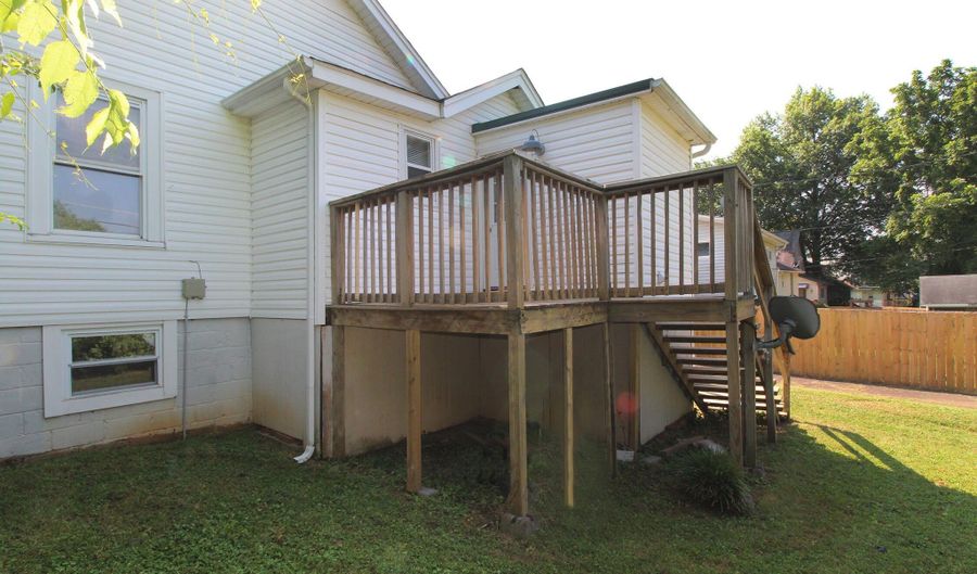 1361 Dalton St, Alcoa, TN 37701 - 3 Beds, 1 Bath