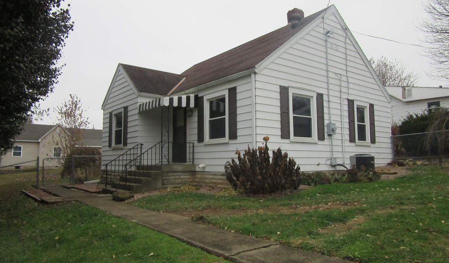 1301 2nd St, Bedford, IN 47421 - 3 Beds, 2 Bath