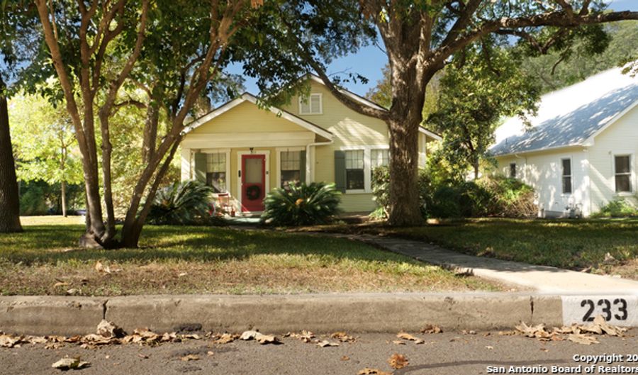 233 HARRISON Ave, Alamo Heights, TX 78209 - 4 Beds, 2 Bath