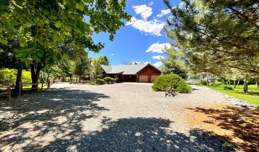804 VIRGINA ANN Ln, Bloomfield, NM 87413 - 3 Beds, 2 Bath