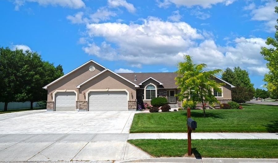 5635 S Clearfield Ln, Ammon, ID 83406 - 6 Beds, 4 Bath