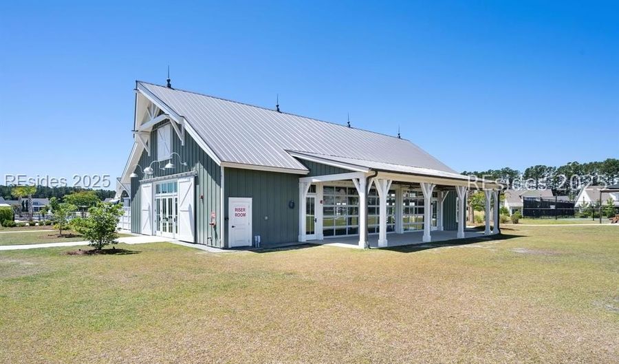 315 Lake Bluff Dr, Bluffton, SC 29910 - 3 Beds, 3 Bath