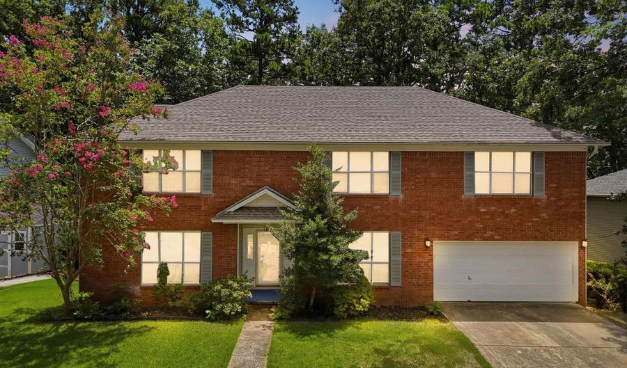 1313 River Oaks Dr, Benton, AR 72019 - 4 Beds, 3 Bath