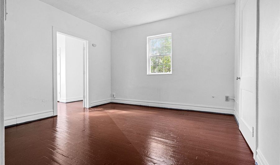 740 Fern St 4, Akron, OH 44307 - 3 Beds, 1 Bath