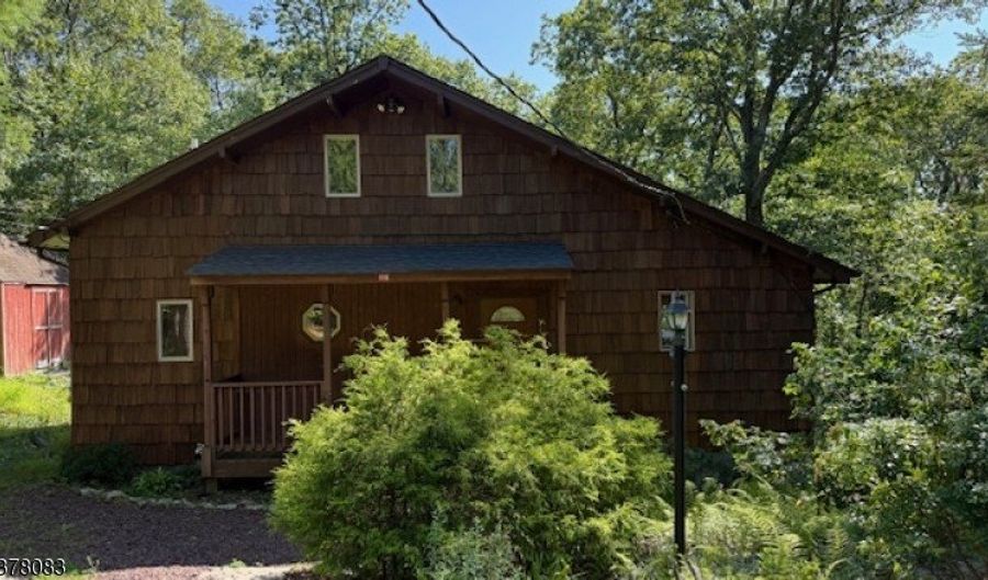 109 Vista Dr, Alloway, NJ 07422 - 2 Beds, 1 Bath